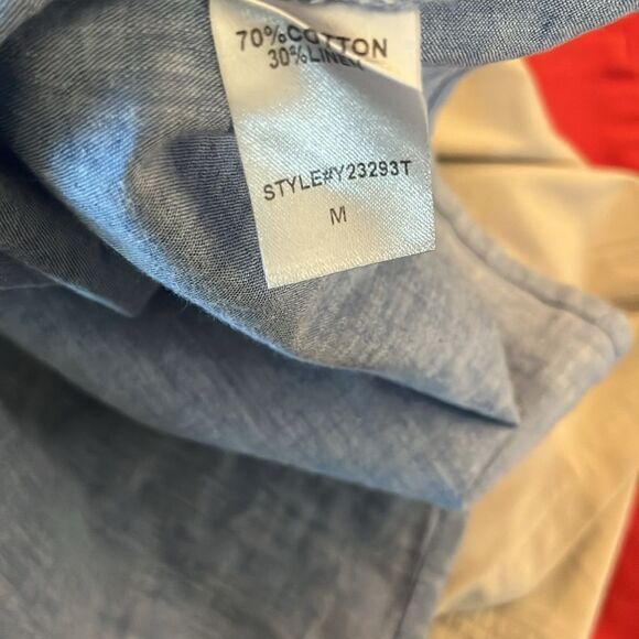 POMANDER PLACE Chambray Finley Flutter Sleeve Top, size M - Picture 8 of 10